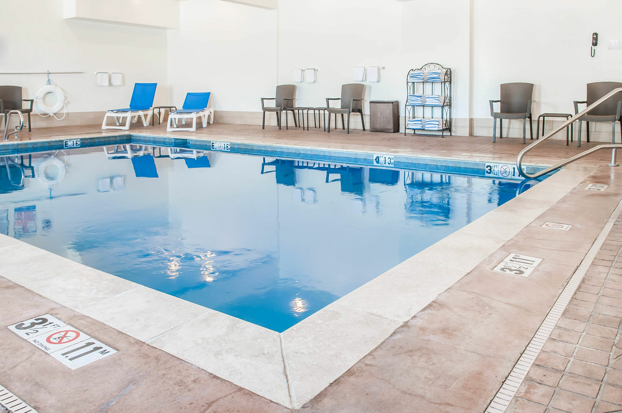 Comfort Suites Farmington Exteriér fotografie